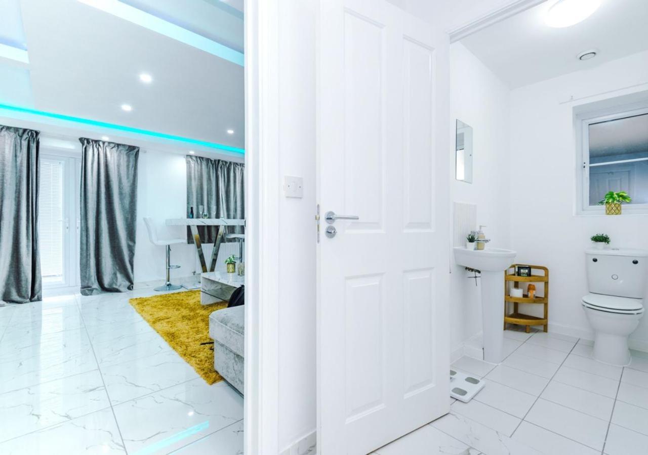 Luxury 3 Bedroom House Close To Manchester Center Esterno foto